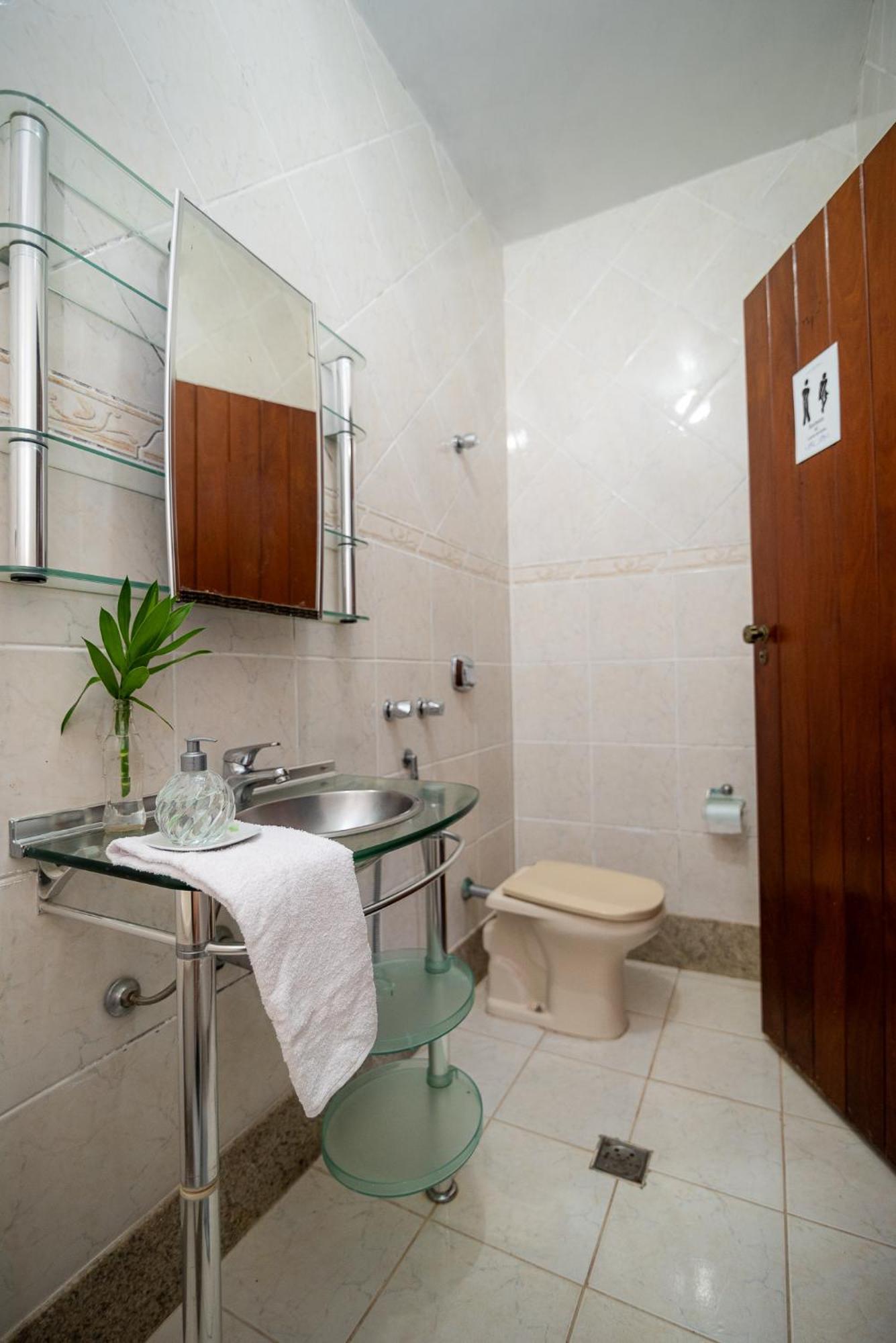 Hostel Lares บรูมาจิโญ ภายนอก รูปภาพ